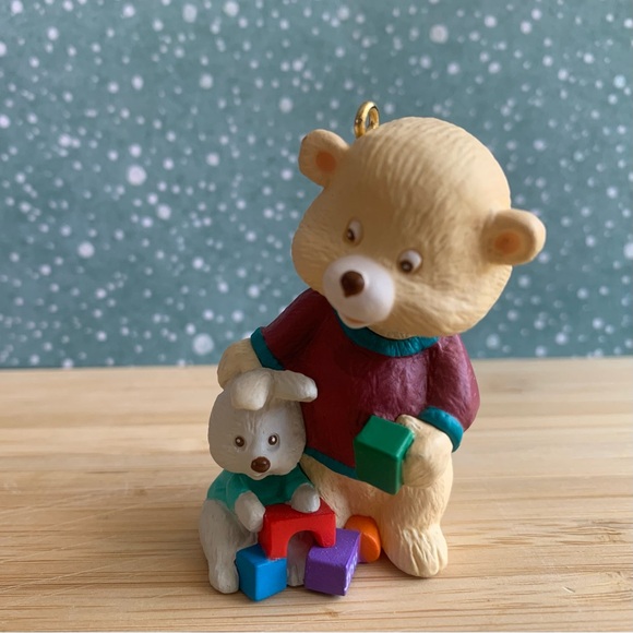 SOLD 🎄Hallmark Keepsake Ornament * Child Caregiver * 1996 - Picture 2 of 3